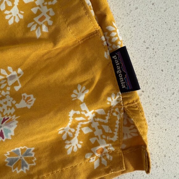 Yellow Floral Barely Baggies Medium Patagonia Shorts - Picture 4 of 4